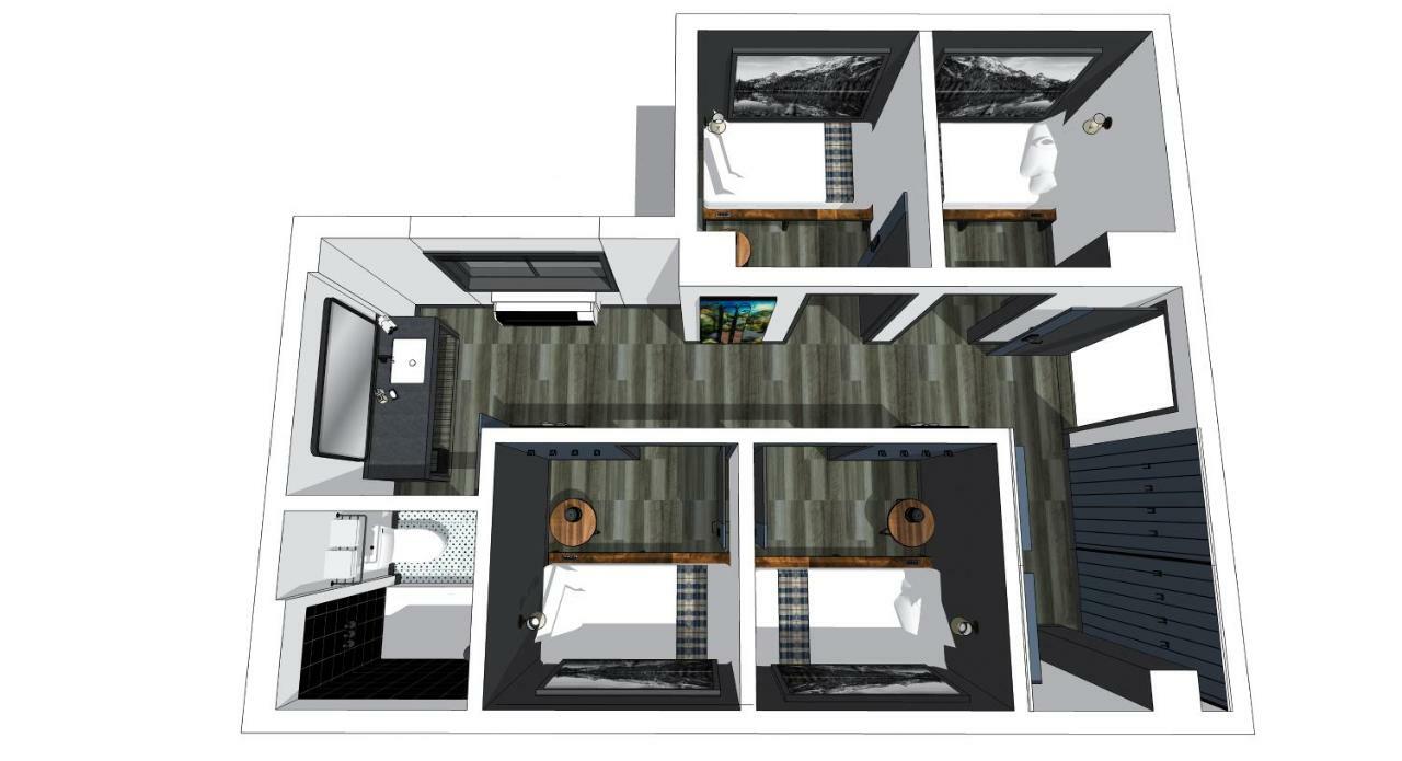 Gravity Haus 3*